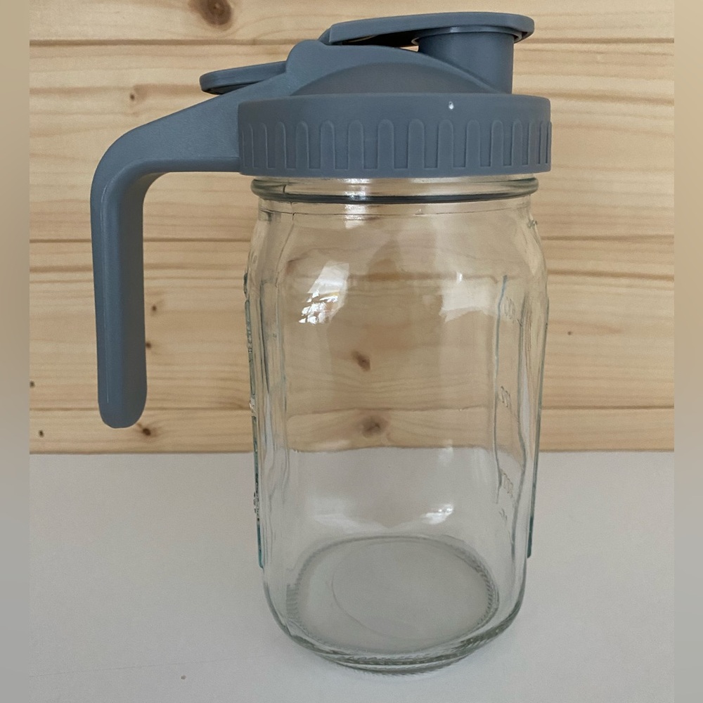 Mason Jar Pitcher 32 oz Glass Pitcher Double Leak-Proof Lid with Handle Jug Grey - Picture 3 of 9